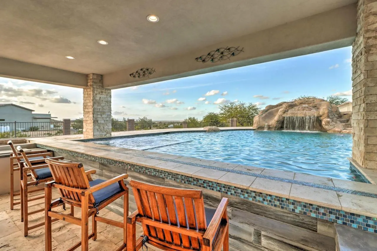 Pet-Friendly Phoenix Home Pool And Spa! United States