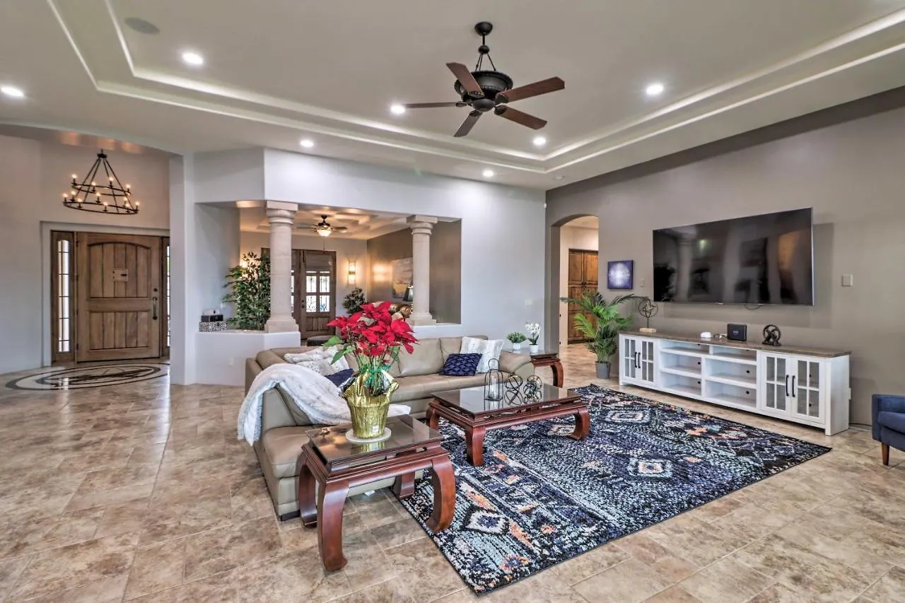 Pet-Friendly Phoenix Home Pool And Spa! 0*,