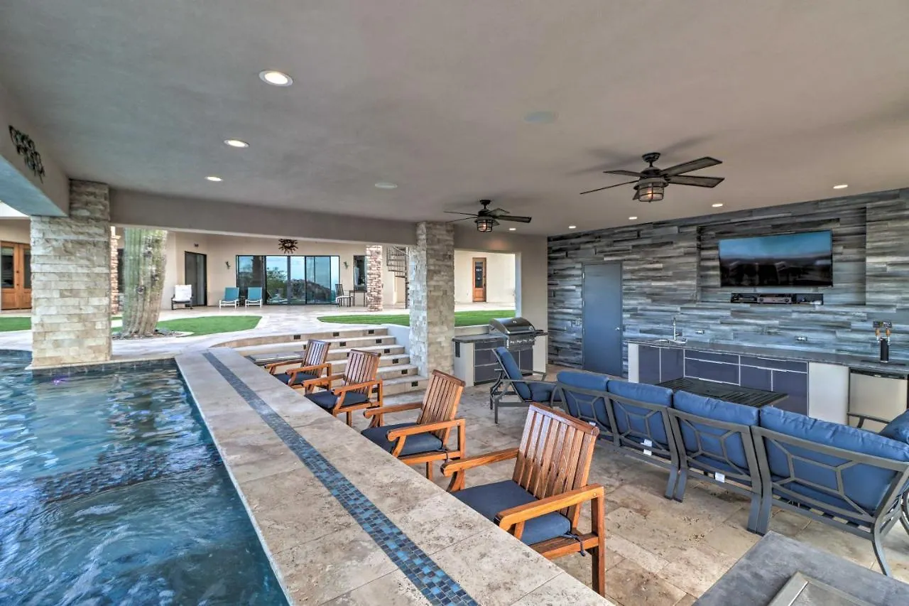 Pet-Friendly Phoenix Home Pool And Spa!